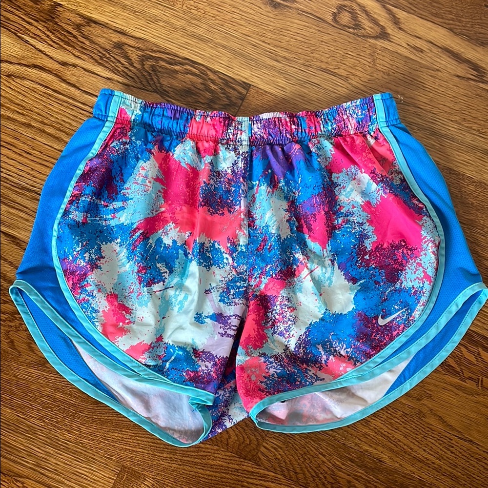 Nike Women's Multicolor Tempo Shorts